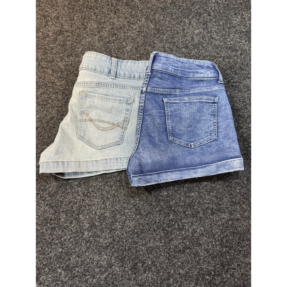 Lot Of 2 Pair Of Women's/Juniors Denim Shorts Size 13